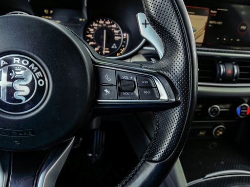 Used 2020 Alfa Romeo Stelvio Quadrifoglio w/ Nero Edizone Quadrifoglio image 20