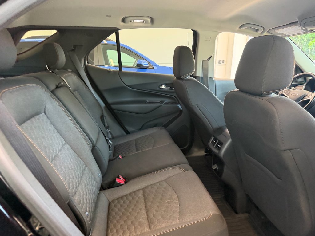 Used 2018 Chevrolet Equinox LT FWD image 16