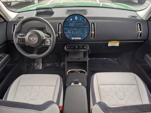 Used 2025 MINI Cooper Countryman S w/ Comfort Package Max image 15