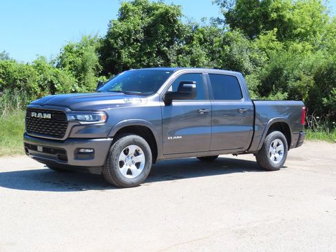 Certified 2025 RAM 1500 Big Horn AWD/4WD image 8