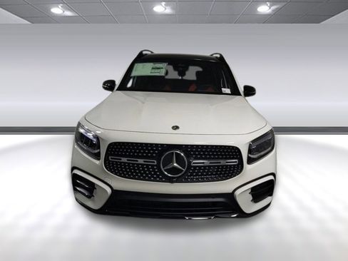 New 2024 Mercedes-Benz GLB 250 image 2