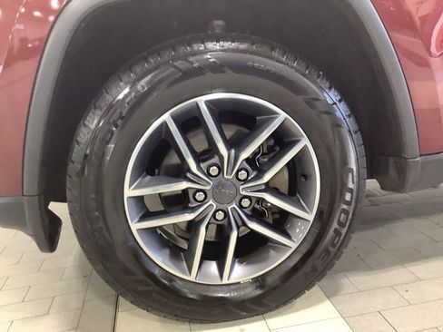 Certified 2020 Jeep Grand Cherokee Limited w/ Luxury Group II image 23