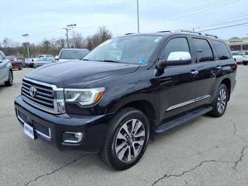 Used 2020 Toyota Sequoia Limited w/ Safety & Convenience Package image 8