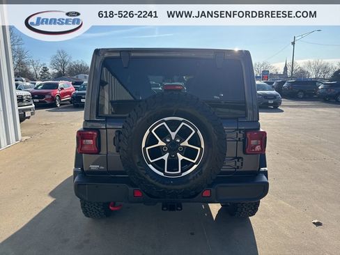 Used 2025 Jeep Wrangler Unlimited Rubicon image 6