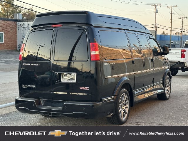 Used 2021 GMC Savana 2500 RWD image 4