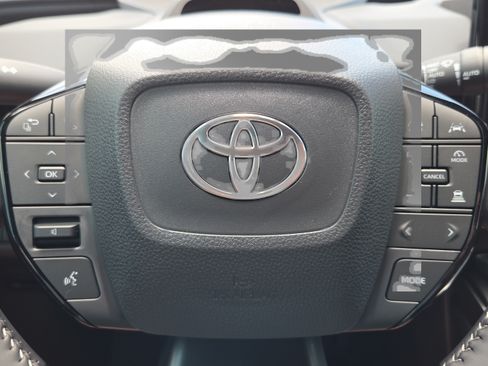 Certified 2026 Toyota bZ AWD/4WD image 30