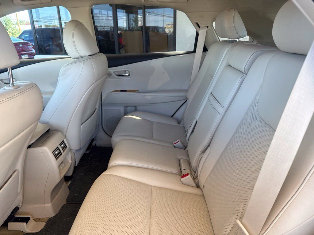 Used 2014 Lexus RX 450h AWD image 11