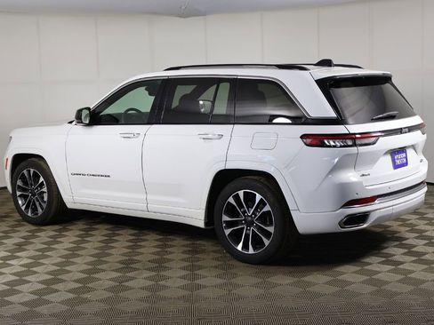 Used 2023 Jeep Grand Cherokee Overland AWD/4WD image 13