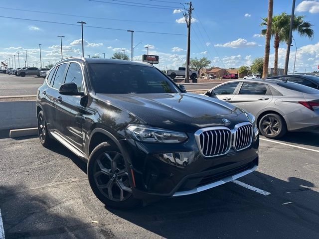 Used 2024 BMW X3 xDrive30i w/ Premium Package AWD/4WD image 4