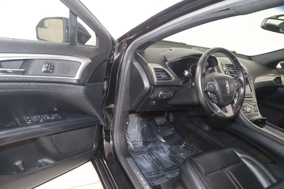 Used 2017 Lincoln MKZ Premiere FWD image 40