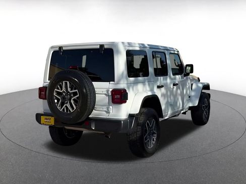 Used 2025 Jeep Wrangler Unlimited Sahara AWD/4WD image 11