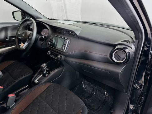 Used 2018 Nissan Kicks SR w/ Exterior Package image 35