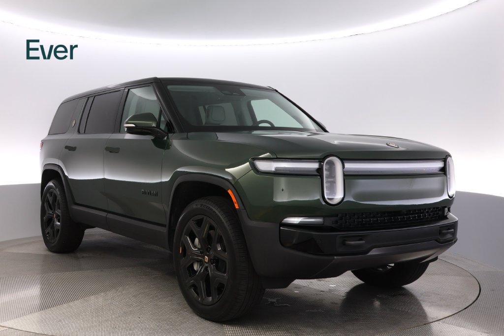 Used 2025 Rivian R1S Adventure Dual AWD/4WD image 13