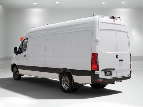 Used 2019 Mercedes-Benz Sprinter 170 Cargo image 8