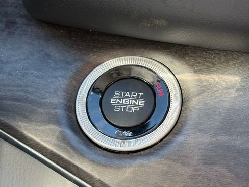 Certified 2023 Jeep Grand Cherokee L Overland w/ Rear Seat Video Group I image 25