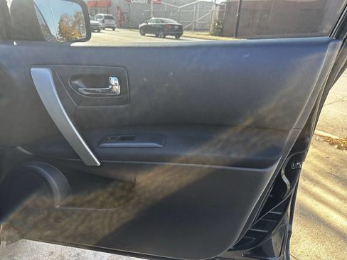 Used 2013 Nissan Rogue S image 21