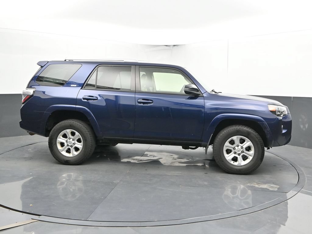 Used 2018 Toyota 4Runner SR5 Premium AWD/4WD image 4