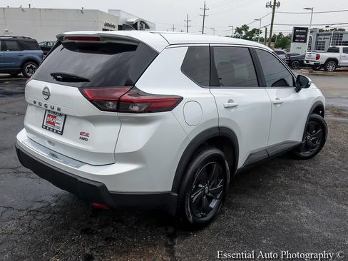 Used 2026 Nissan Rogue SV w/ Cold Weather Package AWD/4WD image 9