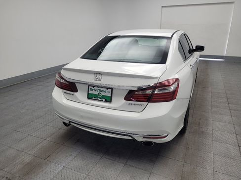 Used 2016 Honda Accord Sport image 7