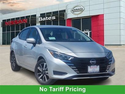 New 2025 Nissan Versa SV w/ Trunk Package