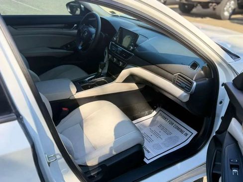 Used 2018 Honda Accord LX image 15