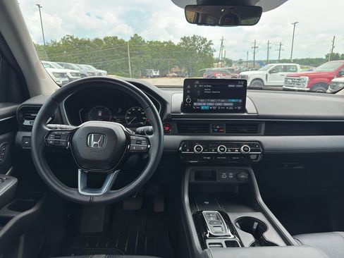 Used 2023 Honda Pilot EX-L image 12