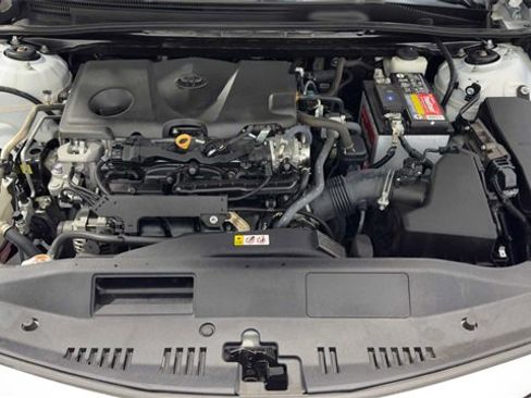 Used 2021 Toyota Camry SE w/ Convenience Package image 34