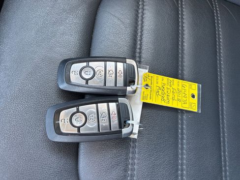 Certified 2018 Ford Fusion SE w/ Fusion SE Technology Package image 39