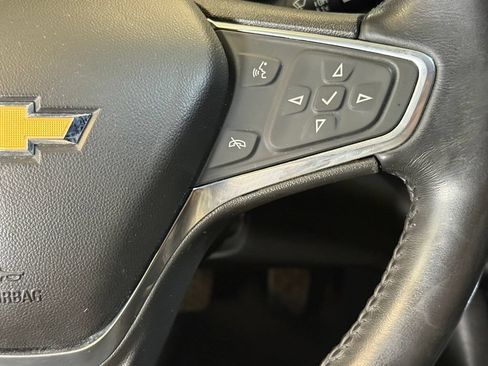 Used 2017 Chevrolet Malibu LT w/ Leather Package FWD image 12
