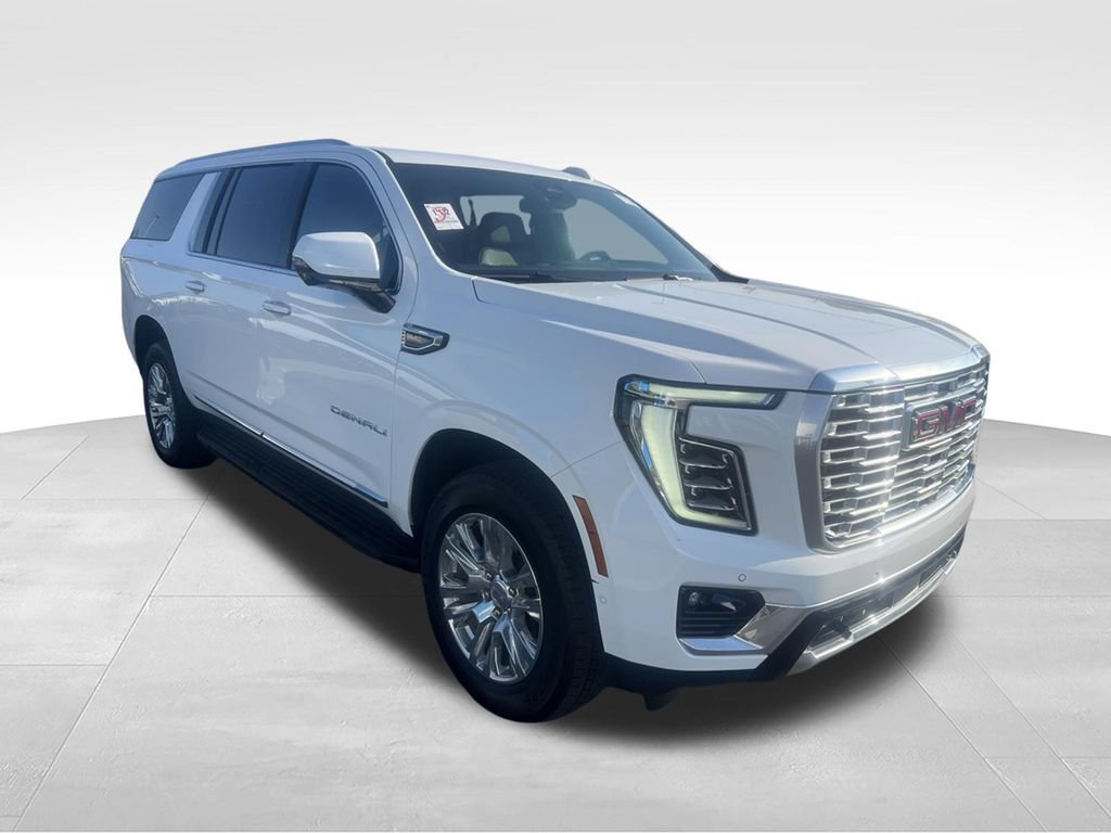 Used 2025 GMC Yukon XL Denali AWD/4WD image 17