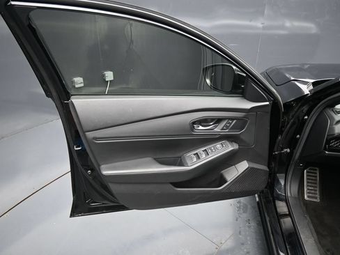 Used 2025 Honda Accord Sport image 10