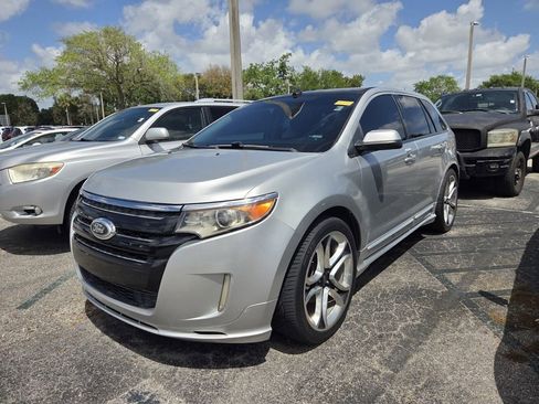 Used 2011 Ford Edge Sport w/ Vision Pkg image 3
