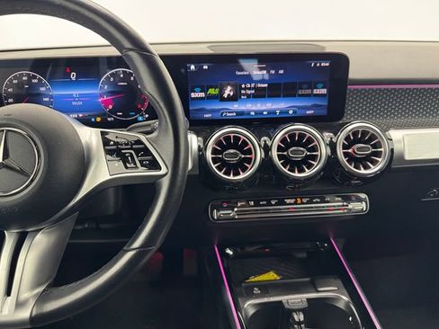 Certified 2024 Mercedes-Benz GLB 250 image 23