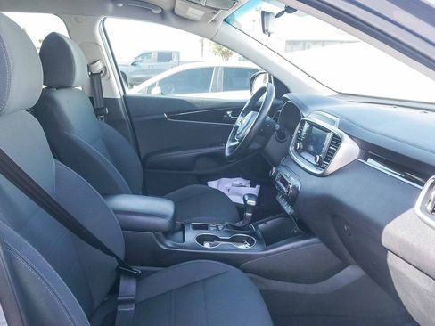 Used 2020 Kia Sorento S FWD image 17