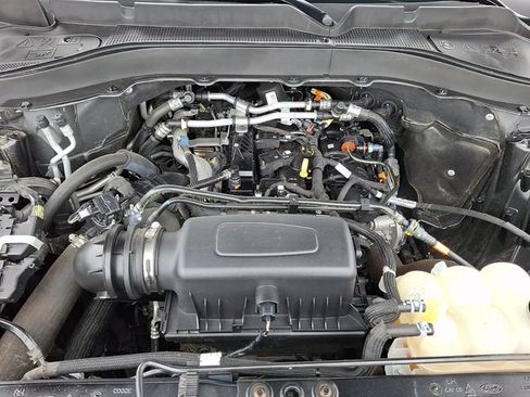Certified 2023 Ford Explorer XLT w/ Equipment Group 202A AWD/4WD image 28