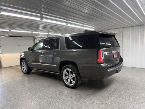 Used 2019 GMC Yukon XL Denali w/ Denali Ultimate Package image 4