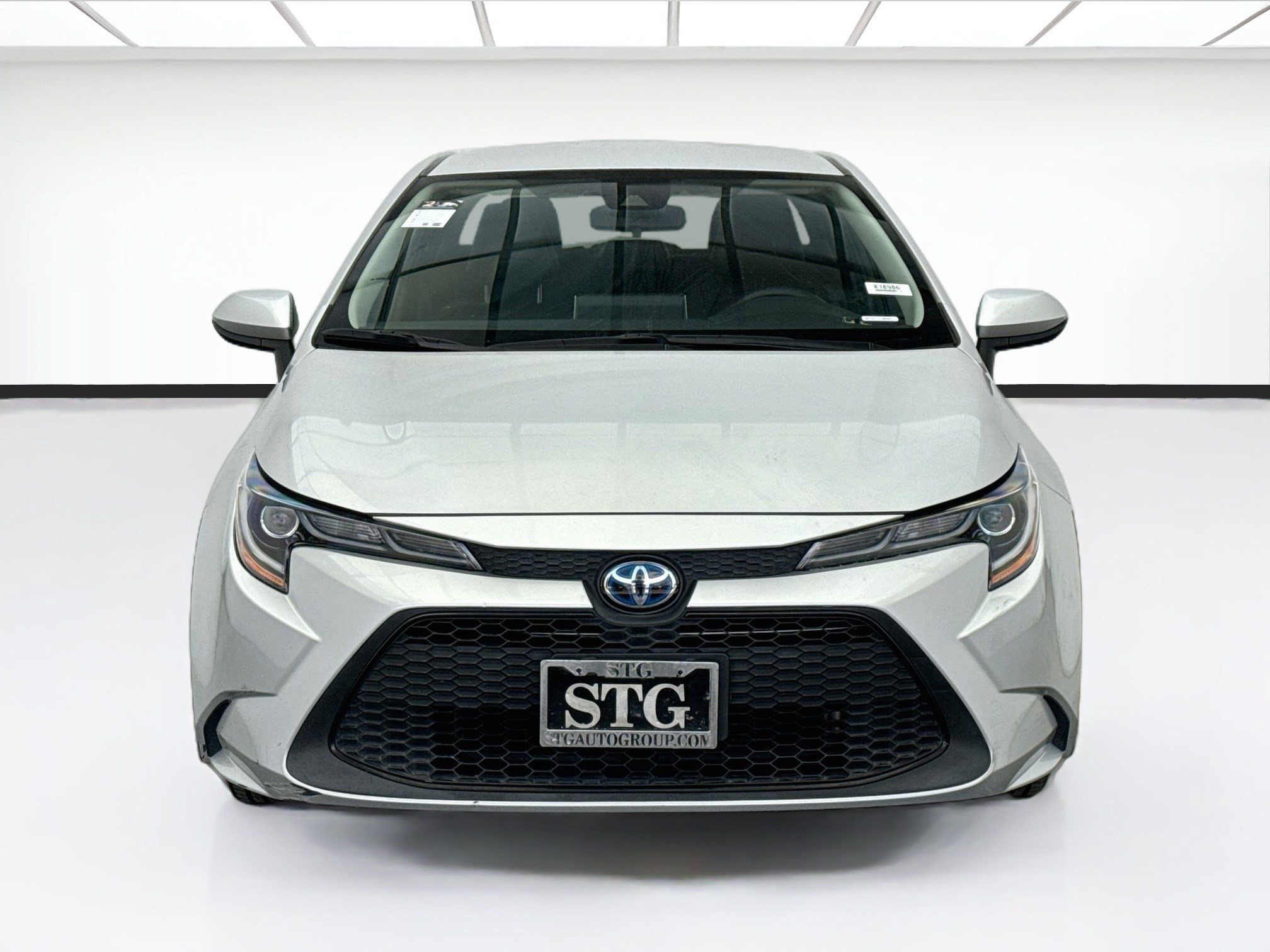 Used 2022 Toyota Corolla LE w/ Premium Interior Package FWD image 2