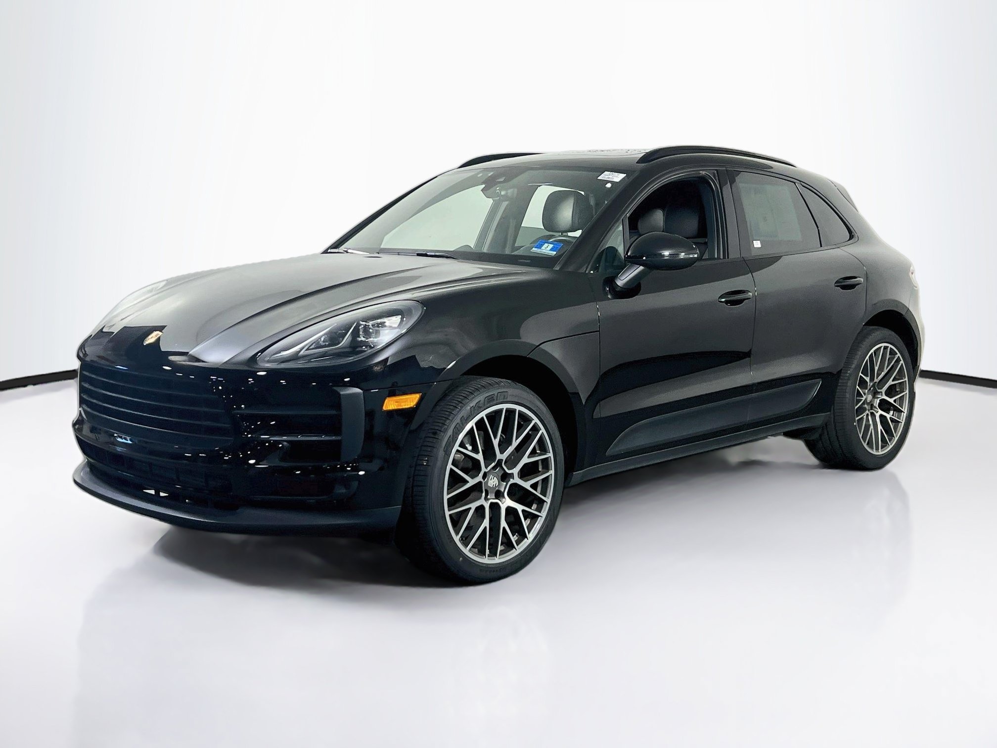Used 2020 Porsche Macan AWD/4WD image 1