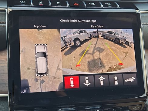 New 2024 Jeep Grand Cherokee Summit image 13