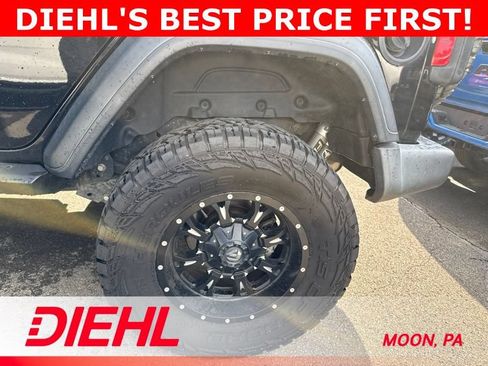 Used 2018 Jeep Wrangler Unlimited Sport S AWD/4WD image 9