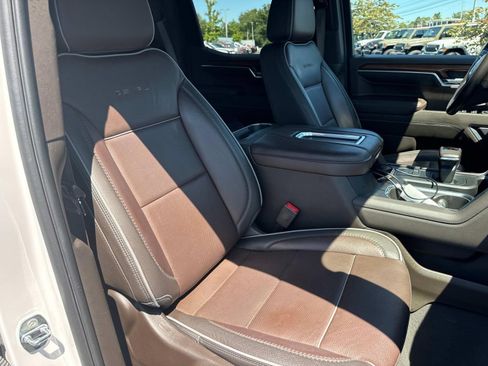 Used 2022 GMC Sierra 1500 Denali w/ Denali Reserve Package AWD/4WD image 28