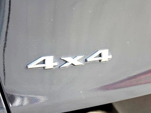 Used 2017 Jeep Cherokee Trailhawk image 21