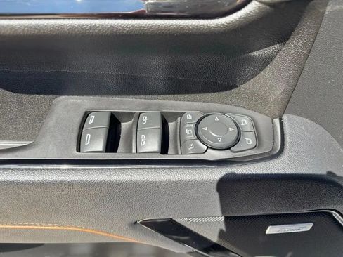 Used 2025 GMC Sierra 2500 AT4 w/ AT4 Premium Plus Package AWD/4WD image 23