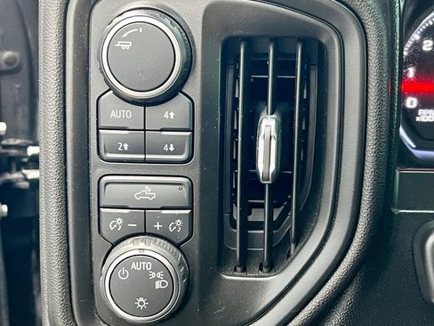 Used 2019 Chevrolet Silverado 1500 Custom Trail Boss w/ Custom Convenience Package image 19