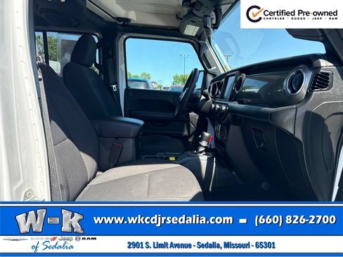 Used 2023 Jeep Gladiator Overland AWD/4WD image 23