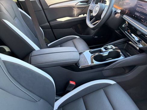 Used 2025 Buick Envision Sport Touring AWD/4WD image 11
