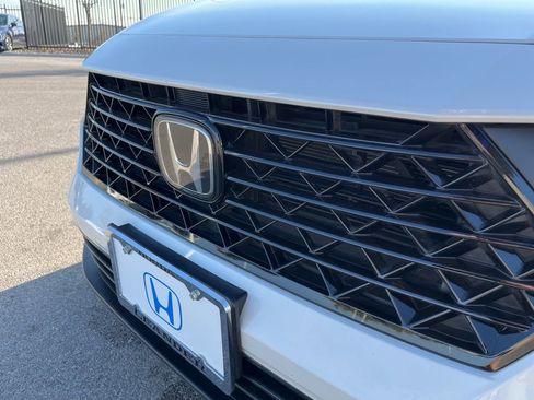 Used 2023 Honda Accord LX image 12