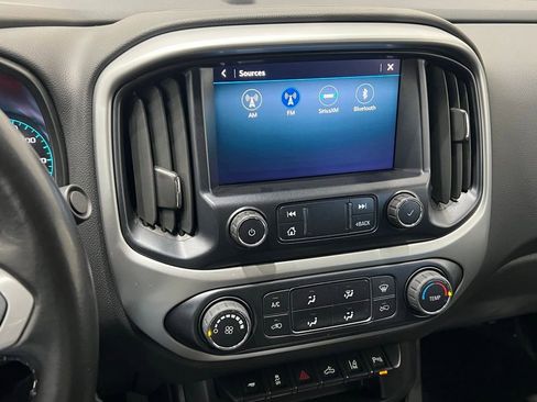 Used 2022 Chevrolet Colorado LT w/ Safety Package image 22