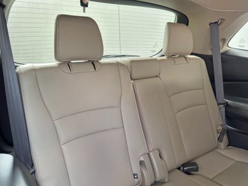 Used 2021 Honda Pilot Touring image 43