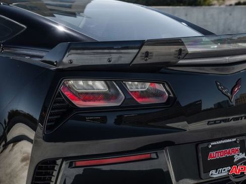 Used 2015 Chevrolet Corvette Z06 w/ 3LZ Preferred Equipment Group image 57
